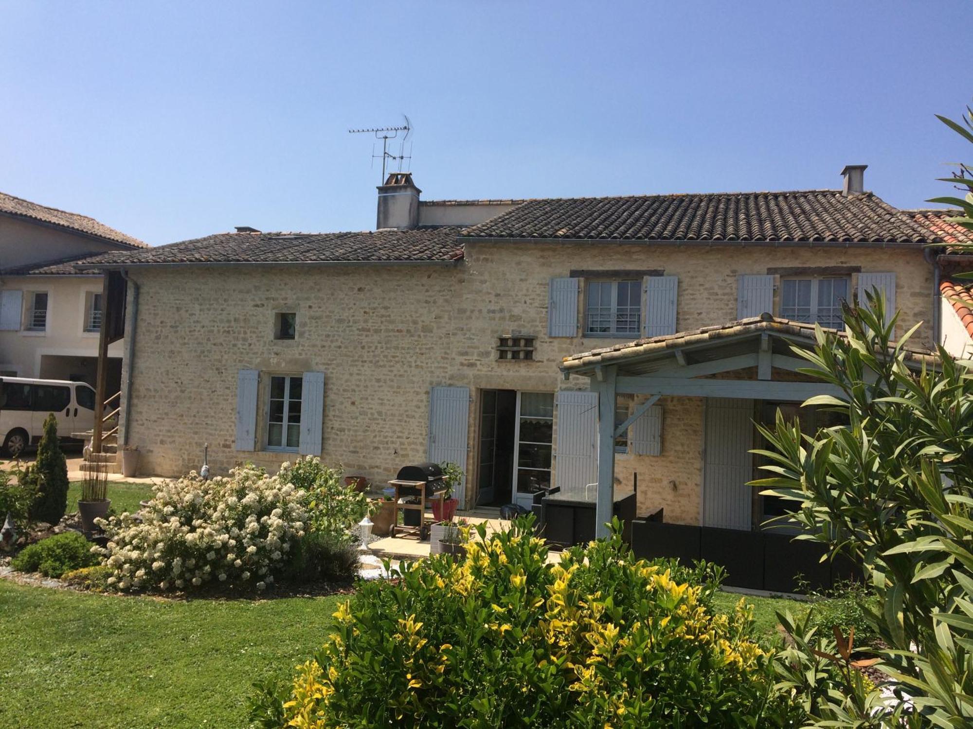 Les Chenets Bed & Breakfast Chenay  Exterior photo